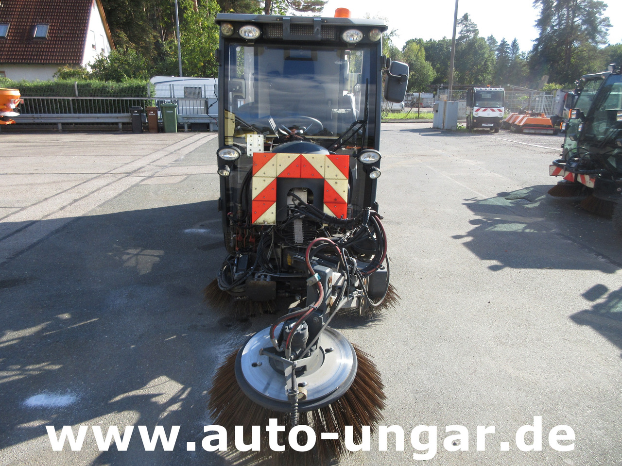 Hako CM 1600 Kehrmaschine 4x4 Baujahr 2018 3 Besen MOTORSCHADEN - Feiebil: bilde 2 Hako CM 1600 Kehrmaschine 4x4 Baujahr 2018 3 Besen MOTORSCHADEN - Feiebil: bilde 2