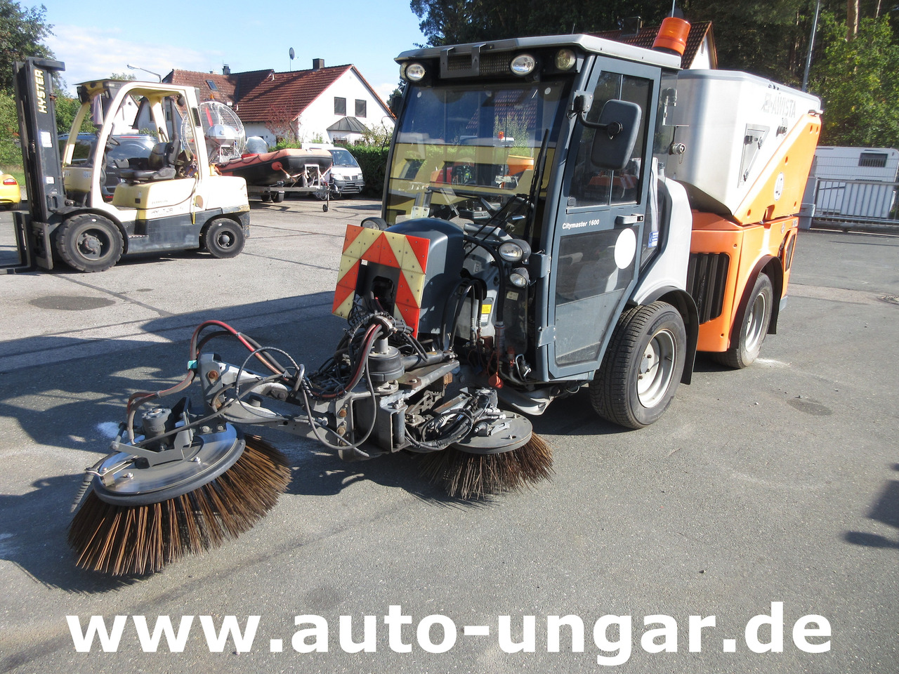 Hako CM 1600 Kehrmaschine 4x4 Baujahr 2018 3 Besen MOTORSCHADEN - Feiebil: bilde 3 Hako CM 1600 Kehrmaschine 4x4 Baujahr 2018 3 Besen MOTORSCHADEN - Feiebil: bilde 3
