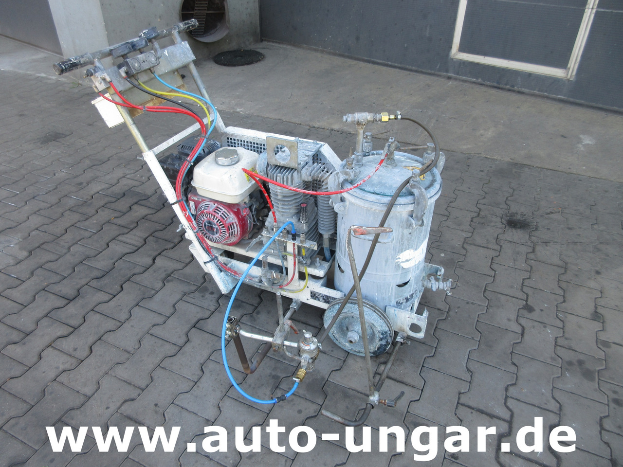 Hofmann H5-1 Straßenmarkierungsmaschine Roadmarking Machine Graco Markiermaschine - Asfaltteknikk: bilde 1 Hofmann H5-1 Straßenmarkierungsmaschine Roadmarking Machine Graco Markiermaschine - Asfaltteknikk: bilde 1