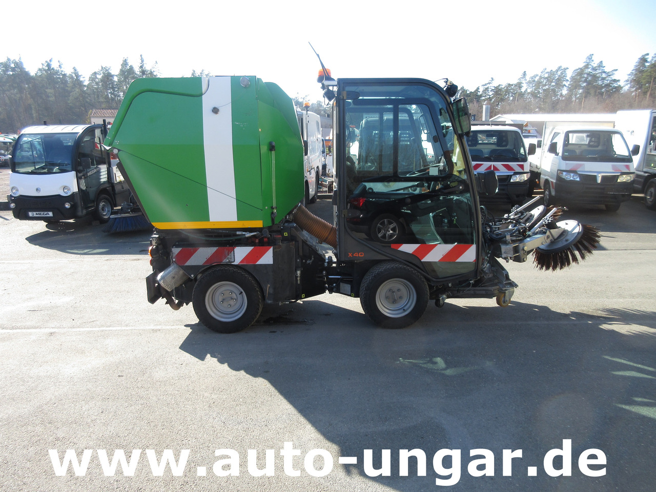 Holder X40 / X45 Baujahr 2017 Knicklenkung Kehraufbau 4x4 Kommunalhydraulik Frontheber - Feiebil: bilde 3 Holder X40 / X45 Baujahr 2017 Knicklenkung Kehraufbau 4x4 Kommunalhydraulik Frontheber - Feiebil: bilde 3