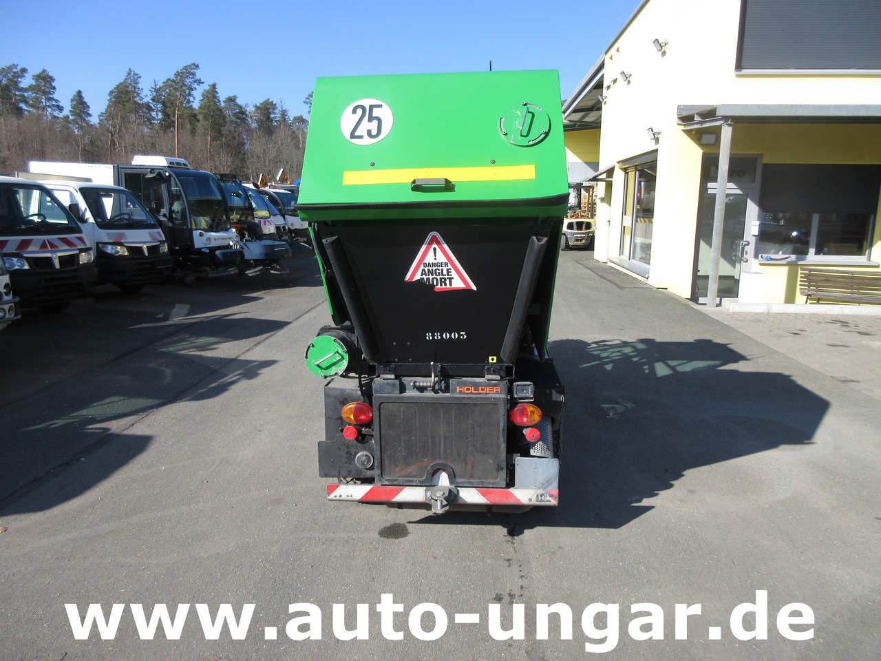Holder X40 / X45 Baujahr 2017 Knicklenkung Kehraufbau 4x4 Kommunalhydraulik Frontheber - Feiebil: bilde 4 Holder X40 / X45 Baujahr 2017 Knicklenkung Kehraufbau 4x4 Kommunalhydraulik Frontheber - Feiebil: bilde 4
