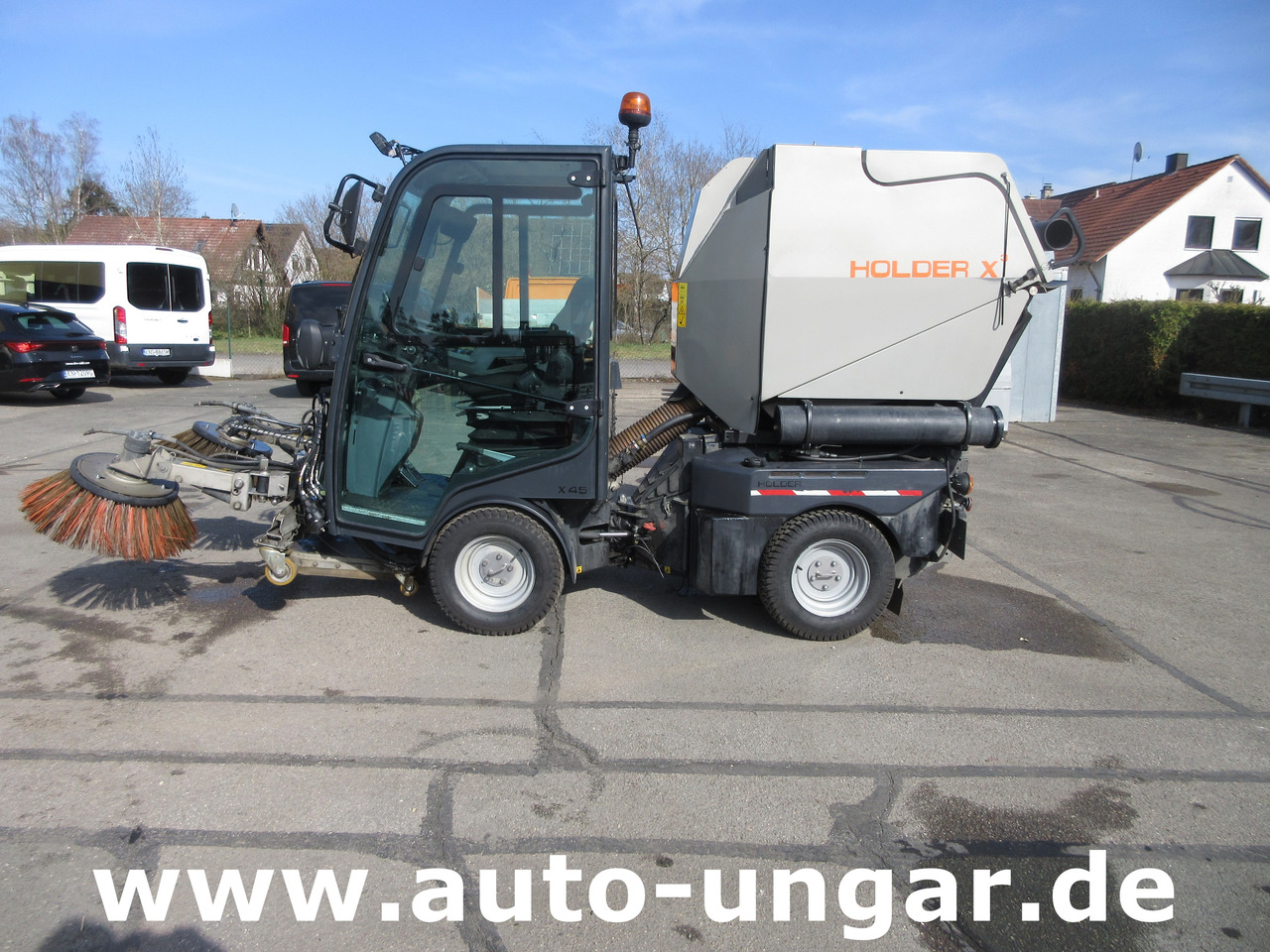 Holder X45 Kubota Diesel Motor Baujahr 2019 Allrad Kehrmaschine Geräteträger - Kommunale traktor: bilde 3 Holder X45 Kubota Diesel Motor Baujahr 2019 Allrad Kehrmaschine Geräteträger - Kommunale traktor: bilde 3