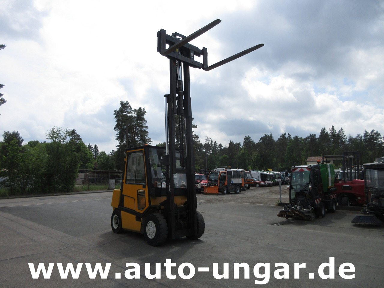 JUNGHEINRICH DFG 40 Diesel Gabelstapler 4.000kg Freihub Steinbock Yale Still Boss - Dieseltruck: bilde 2 JUNGHEINRICH DFG 40 Diesel Gabelstapler 4.000kg Freihub Steinbock Yale Still Boss - Dieseltruck: bilde 2