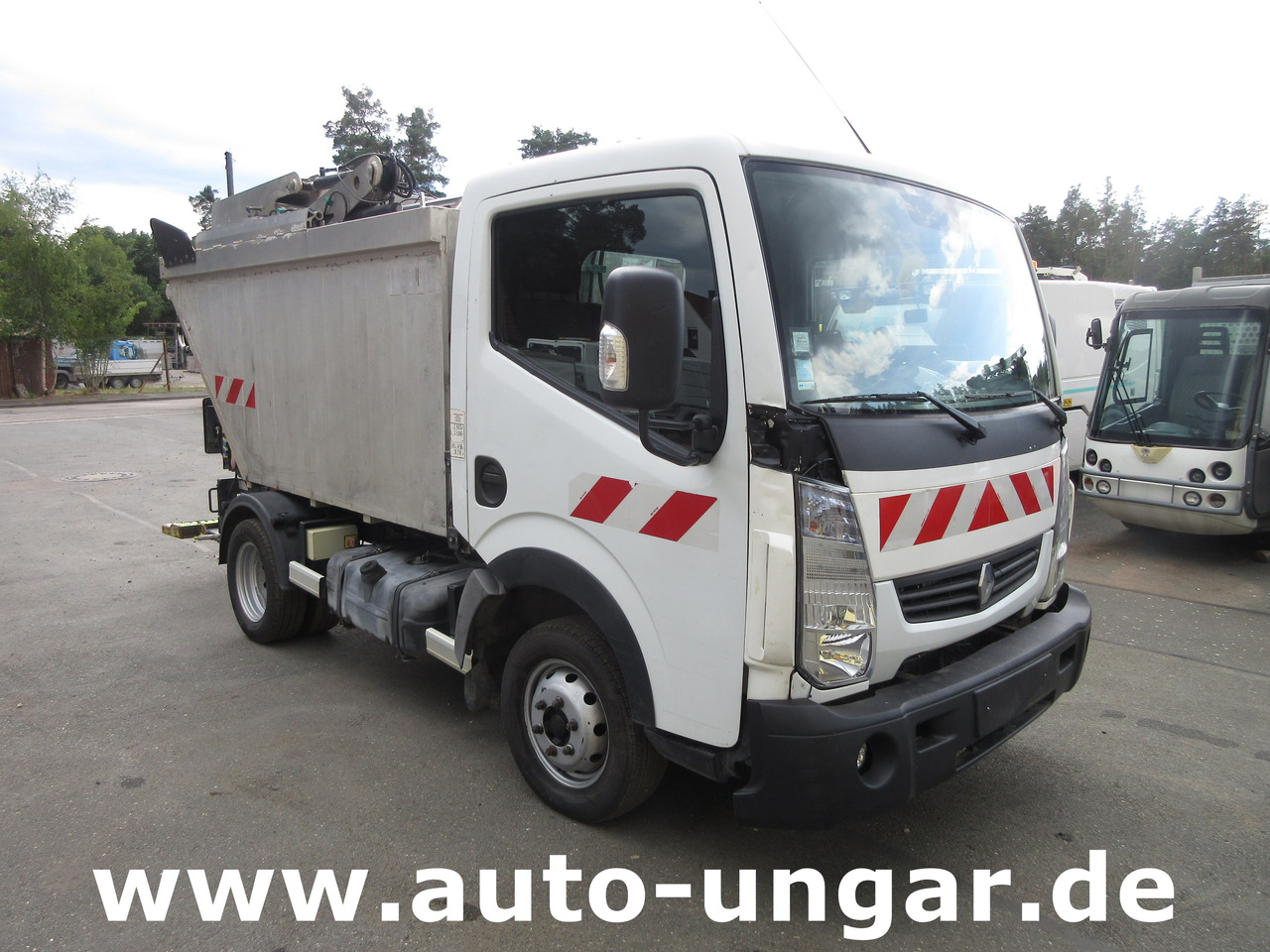 RENAULT Maxity 3.500kg Faun Provence Benne Müllwagen 5m³ Alumulde mit Presse - Søppelbil: bilde 1 RENAULT Maxity 3.500kg Faun Provence Benne Müllwagen 5m³ Alumulde mit Presse - Søppelbil: bilde 1