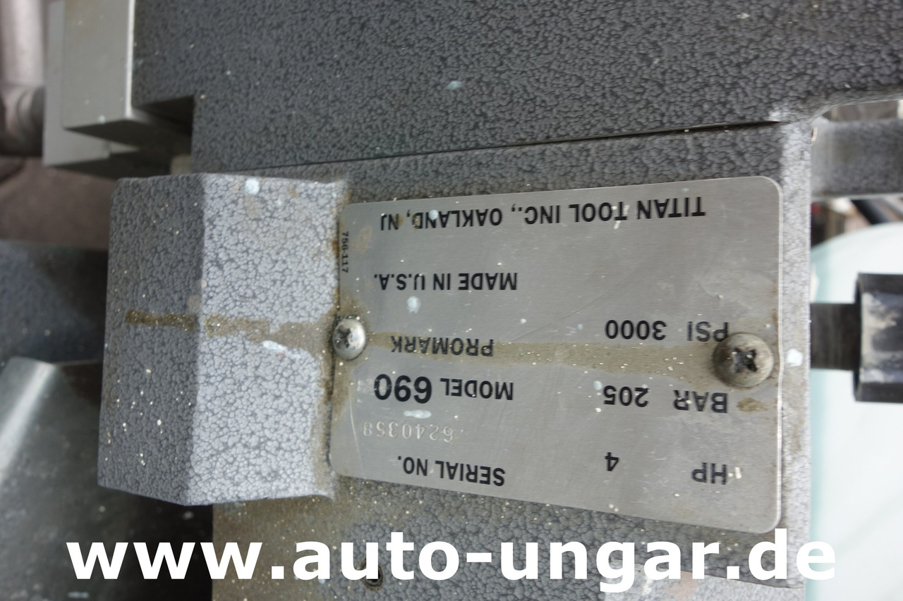 Titan Promark 690 Graco LineLazer Airless Roadmarking Machine Markiermaschine - Asfaltteknikk: bilde 5 Titan Promark 690 Graco LineLazer Airless Roadmarking Machine Markiermaschine - Asfaltteknikk: bilde 5