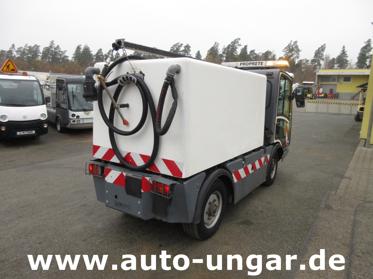 BOSCHUNG L3 Laveuse Kärcher Baujahr 2015 mit Hochdruckreiniger am Heck - Utility-/ Spesiell maskin: bilde 4 BOSCHUNG L3 Laveuse Kärcher Baujahr 2015 mit Hochdruckreiniger am Heck - Utility-/ Spesiell maskin: bilde 4