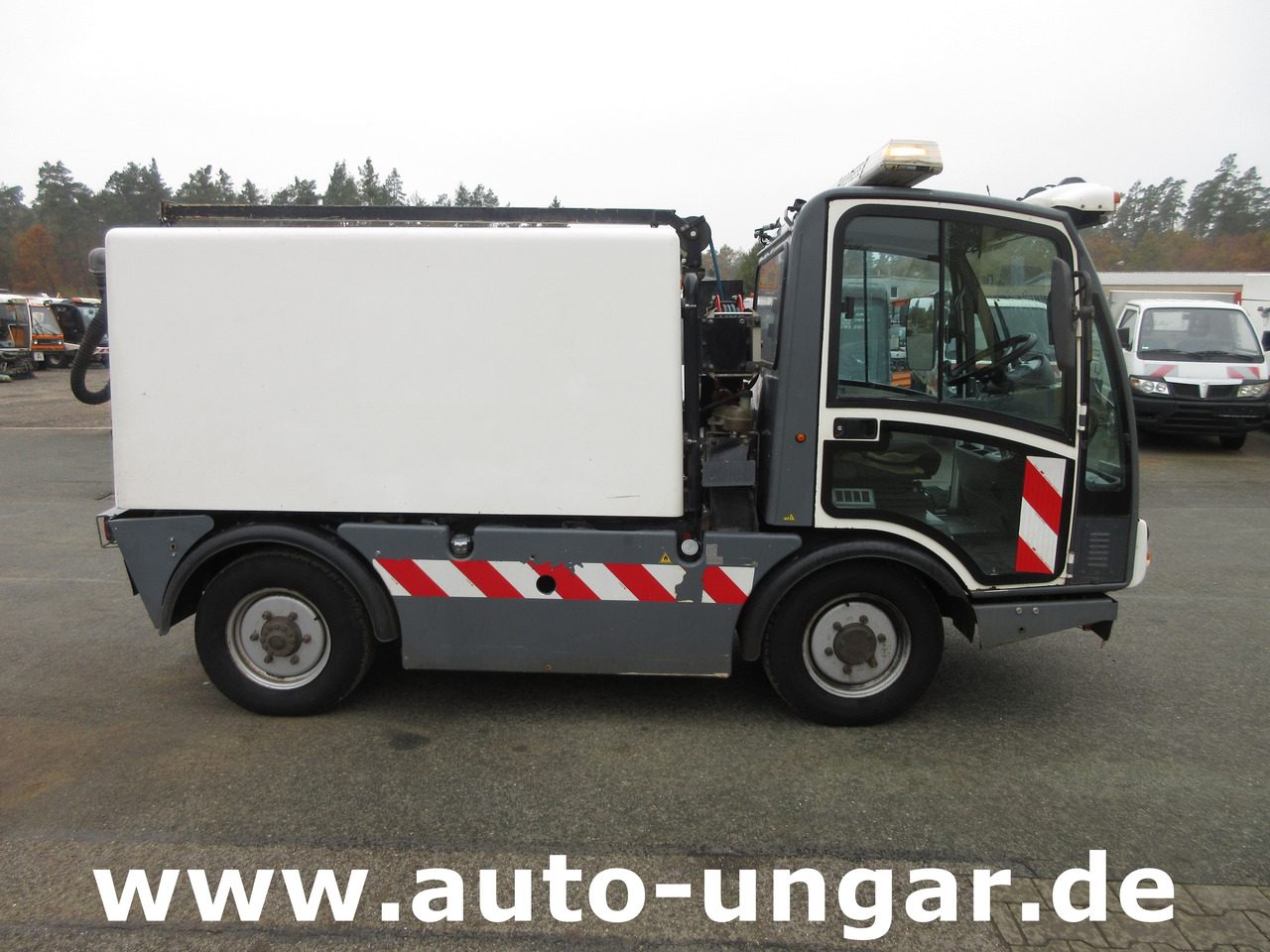 BOSCHUNG L3 Laveuse Kärcher Baujahr 2015 mit Hochdruckreiniger am Heck - Utility-/ Spesiell maskin: bilde 3 BOSCHUNG L3 Laveuse Kärcher Baujahr 2015 mit Hochdruckreiniger am Heck - Utility-/ Spesiell maskin: bilde 3