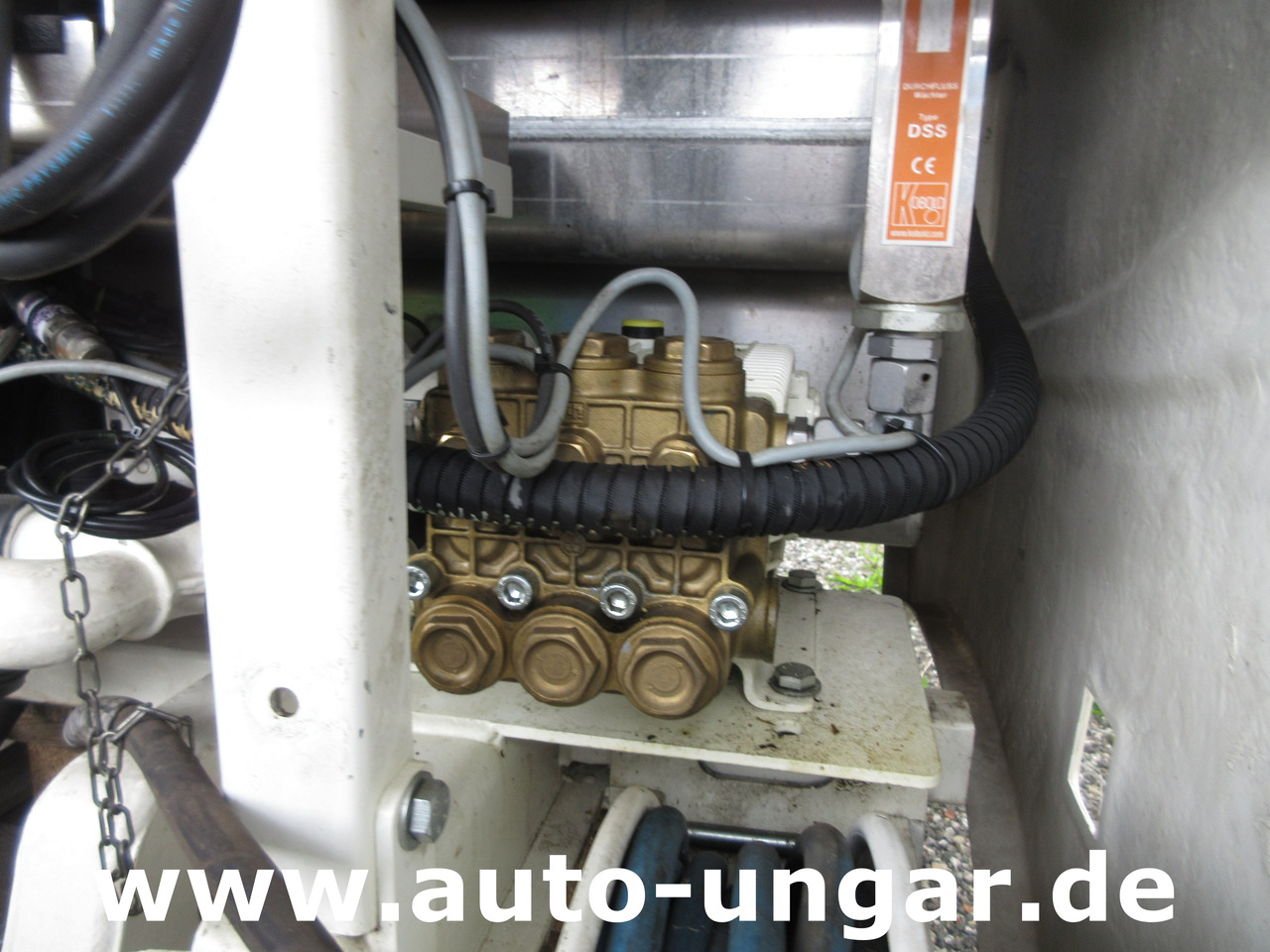 Utility-/ Spesiell maskin CMAR NC300 Schwemmaufbau Laveuse Bj. 2014 für Multicar Tremo Hochdruck: bilde 11 Utility-/ Spesiell maskin CMAR NC300 Schwemmaufbau Laveuse Bj. 2014 für Multicar Tremo Hochdruck: bilde 11