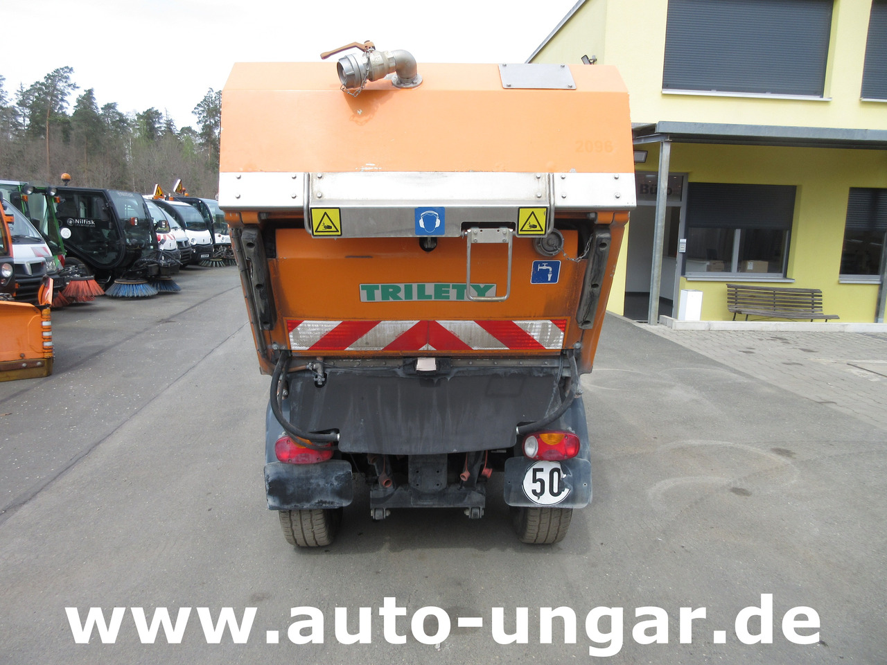 Multicar Tremo X56 4x4 Euro 5 Bj. 2015 Trilety TXK Kehr-Aufbau Motorschaden - Utility-/ Spesiell maskin: bilde 5 Multicar Tremo X56 4x4 Euro 5 Bj. 2015 Trilety TXK Kehr-Aufbau Motorschaden - Utility-/ Spesiell maskin: bilde 5