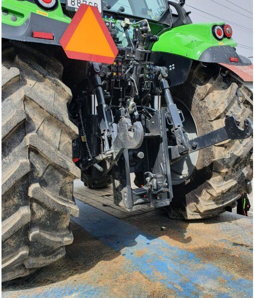 Deutz Agrotron 6145.4 - Traktor: bilde 2 Deutz Agrotron 6145.4 - Traktor: bilde 2