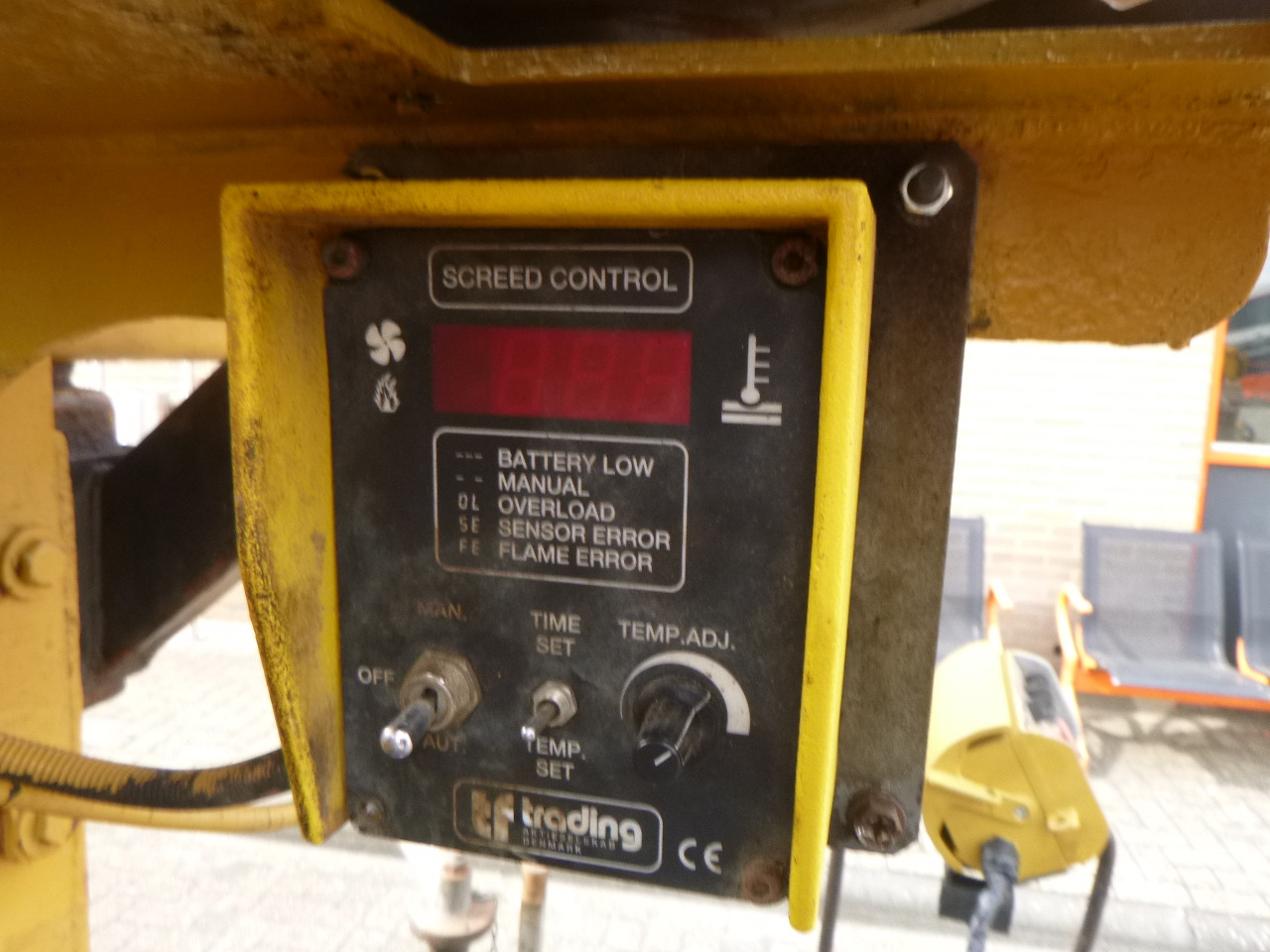 Asfaltutlegger CATERPILLAR BB730: bilde 15