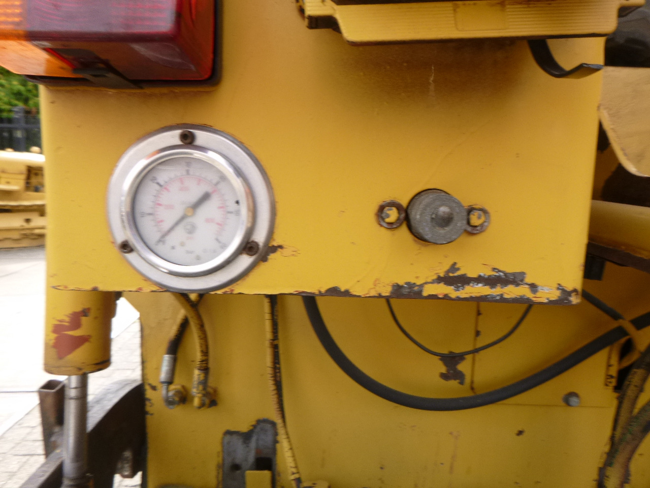 Asfaltutlegger CATERPILLAR BB730: bilde 16