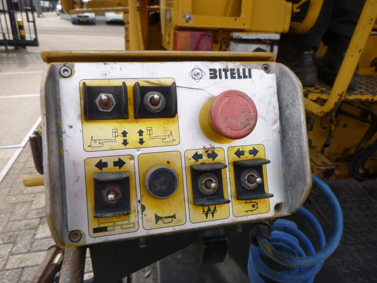 Asfaltutlegger CATERPILLAR BB730: bilde 9