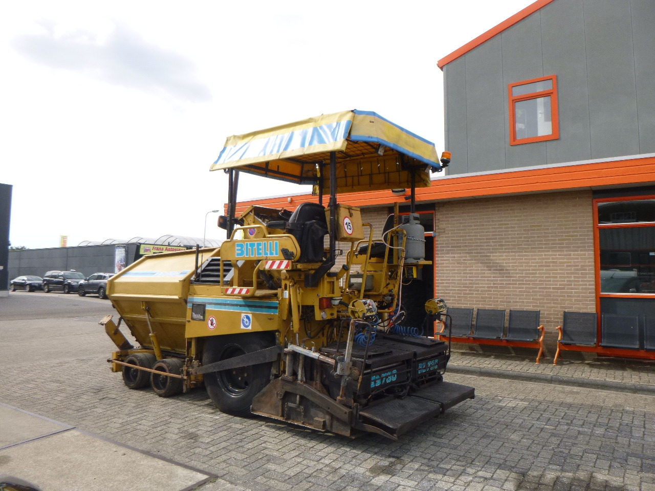 CATERPILLAR BB730 - Asfaltutlegger: bilde 2 CATERPILLAR BB730 - Asfaltutlegger: bilde 2