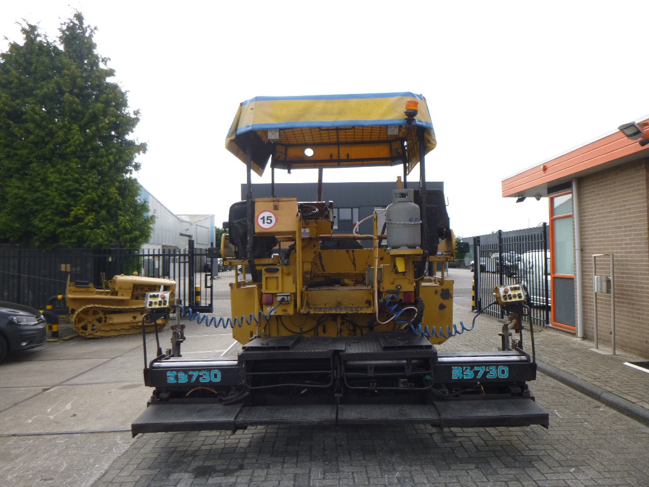 Asfaltutlegger CATERPILLAR BB730: bilde 17