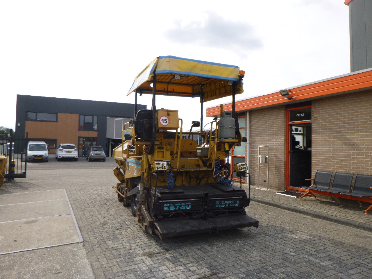 CATERPILLAR BB730 - Asfaltutlegger: bilde 3 CATERPILLAR BB730 - Asfaltutlegger: bilde 3