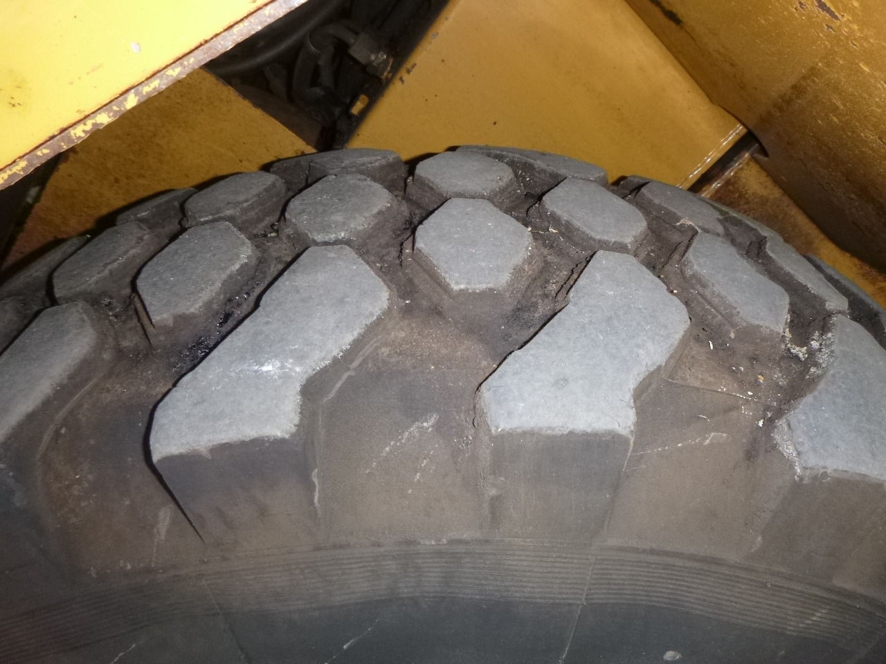 Asfaltutlegger CATERPILLAR BB730: bilde 8