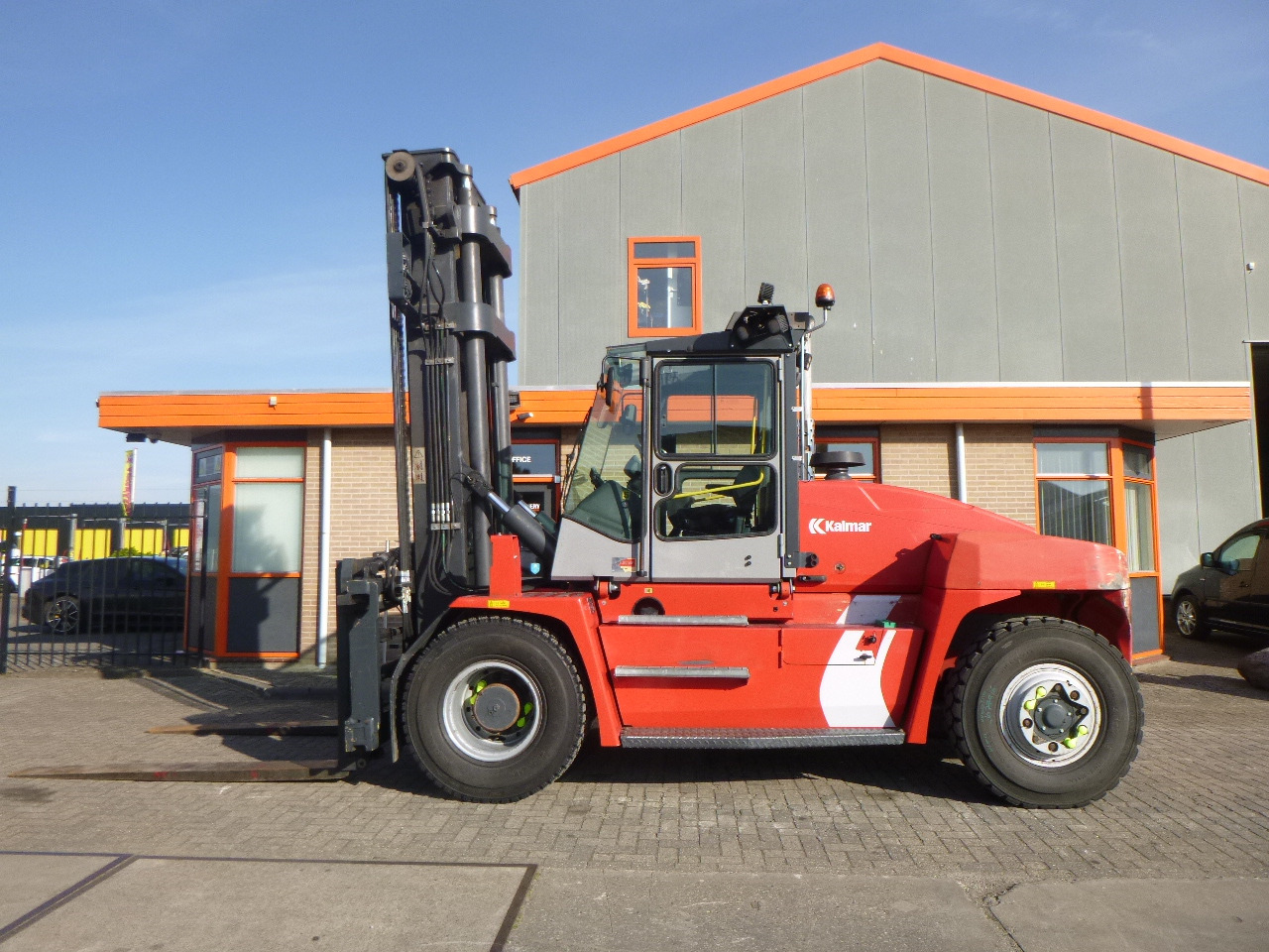 KALMAR DCG140-6 - Dieseltruck: bilde 2 KALMAR DCG140-6 - Dieseltruck: bilde 2