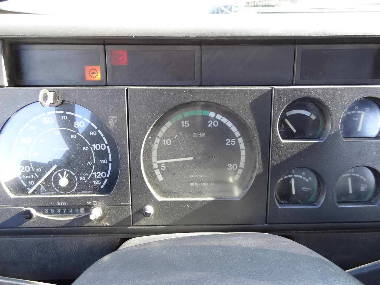 Iveco EuroTrakker 260E31 6X4 Palfinger 36002 - Planbil, Kranbil: bilde 2 Iveco EuroTrakker 260E31 6X4 Palfinger 36002 - Planbil, Kranbil: bilde 2