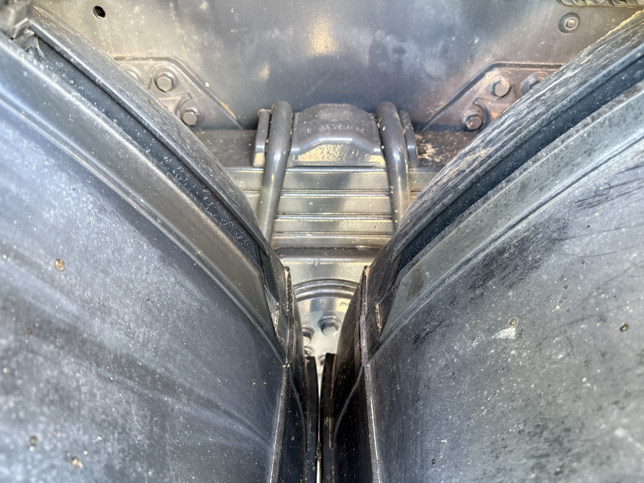 MAN TGS 41.500 8X6 BB Meiller - Tippbil: bilde 3 MAN TGS 41.500 8X6 BB Meiller - Tippbil: bilde 3