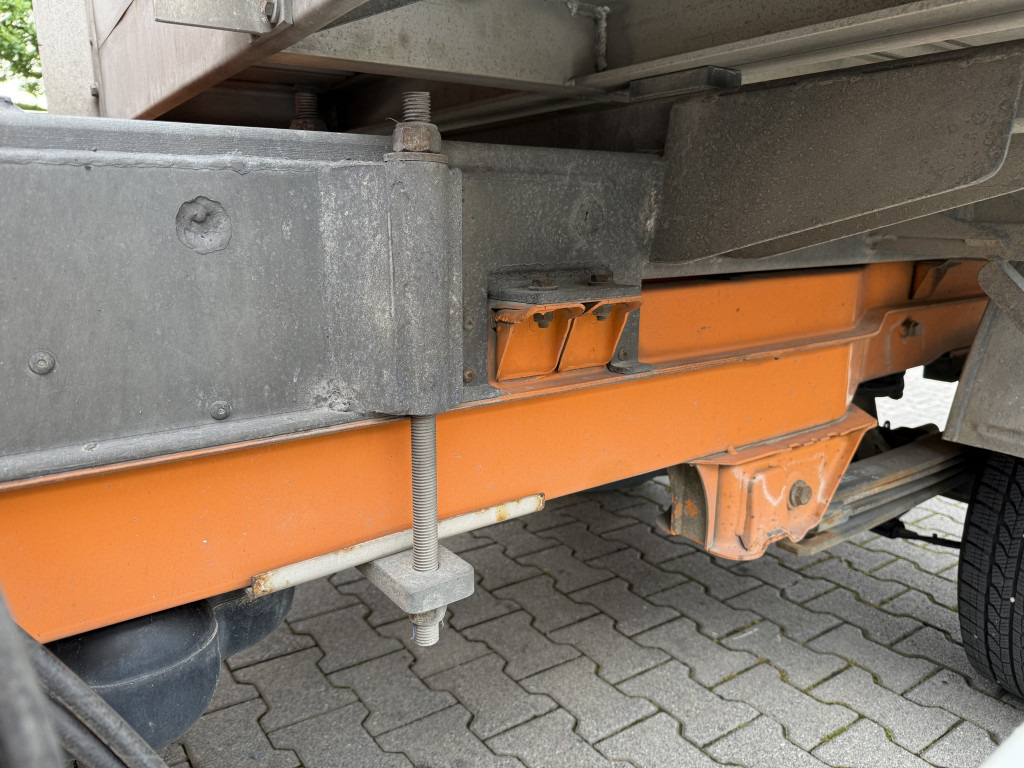 Mercedes-Benz Sprinter 516 Kipper mit Kran HMF 270 - Varebil med tipp: bilde 4 Mercedes-Benz Sprinter 516 Kipper mit Kran HMF 270 - Varebil med tipp: bilde 4