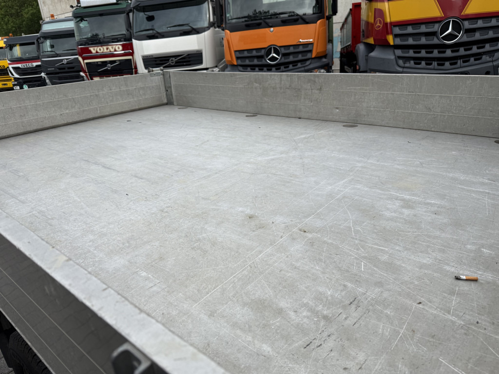 Mercedes-Benz Sprinter 516 Kipper mit Kran HMF 270 - Varebil med tipp: bilde 5 Mercedes-Benz Sprinter 516 Kipper mit Kran HMF 270 - Varebil med tipp: bilde 5