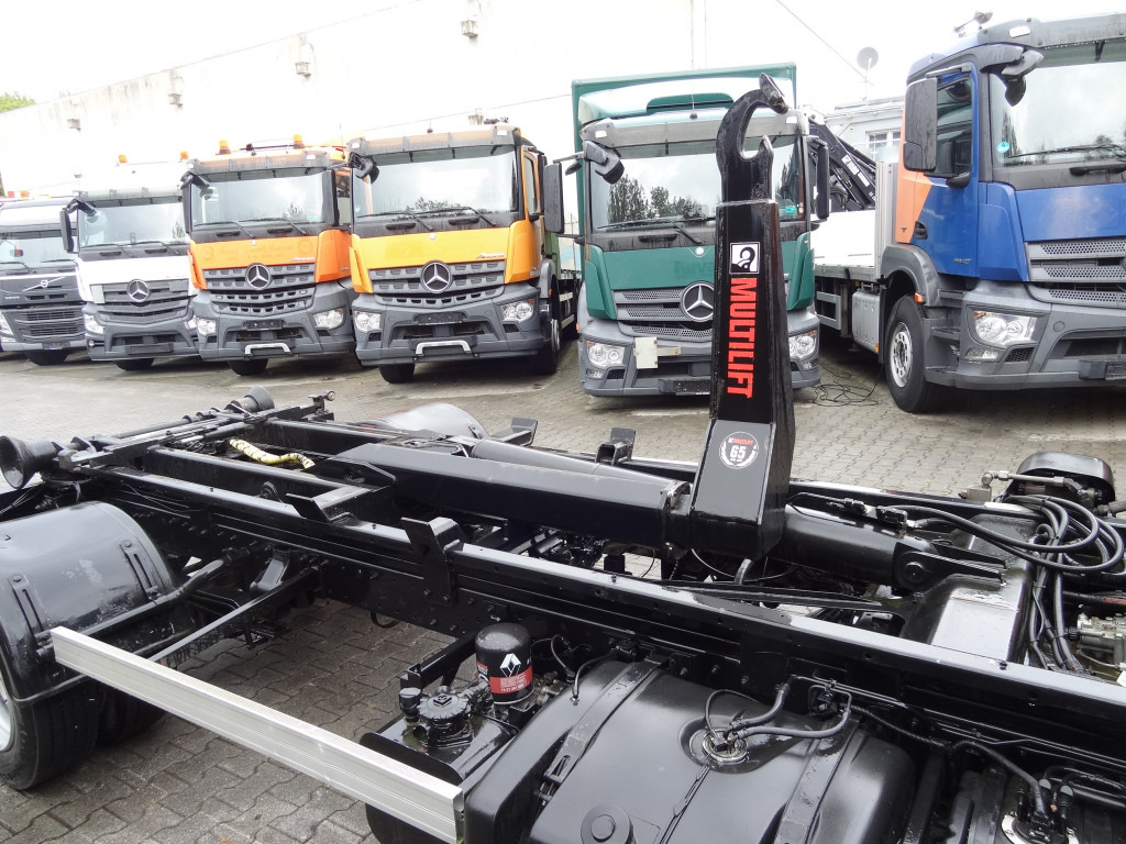 Renault D180.75 Haken Multilift - Krokbil: bilde 2 Renault D180.75 Haken Multilift - Krokbil: bilde 2