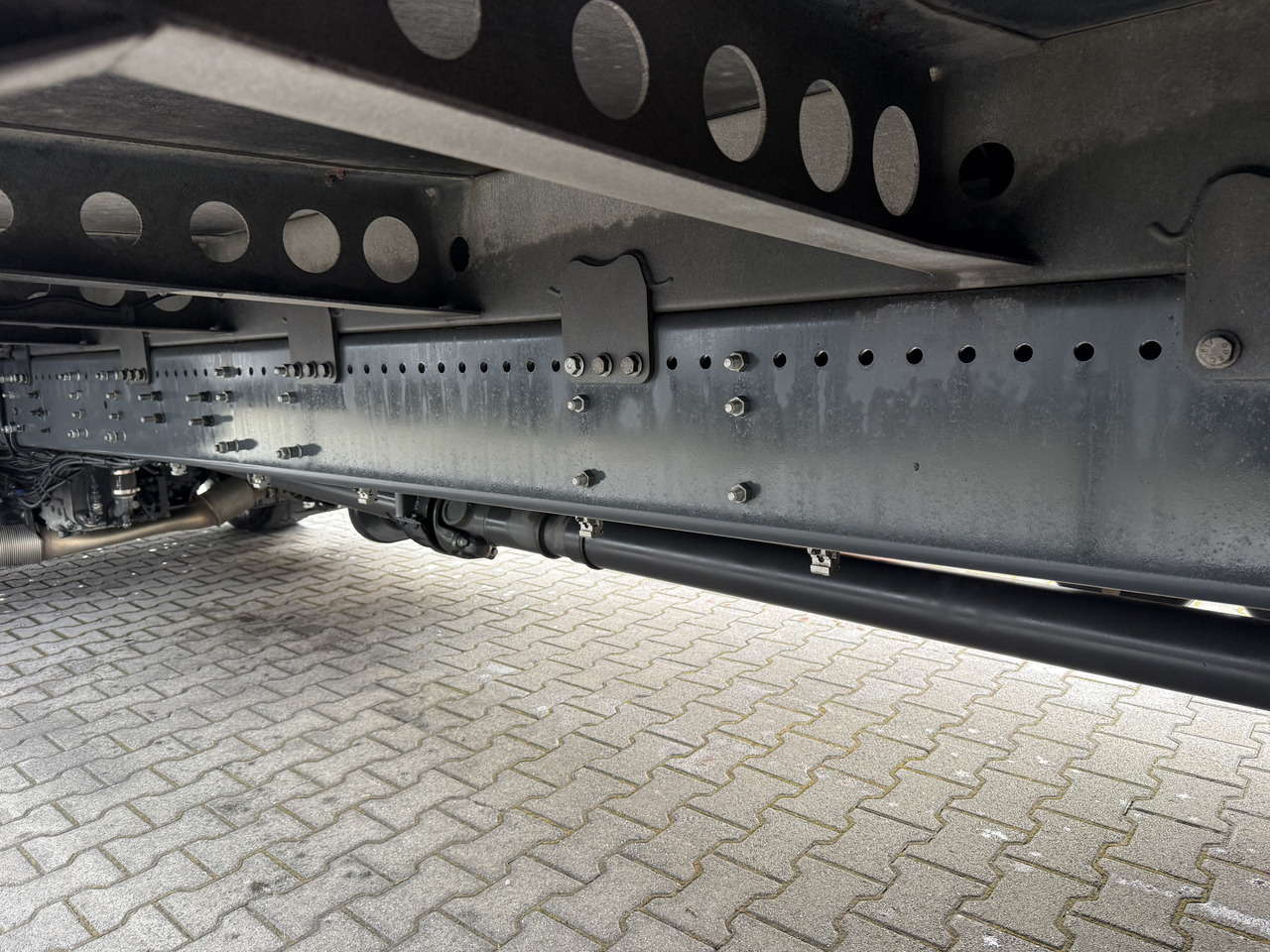 Scania P320 4X2 - Kapellbil: bilde 2 Scania P320 4X2 - Kapellbil: bilde 2