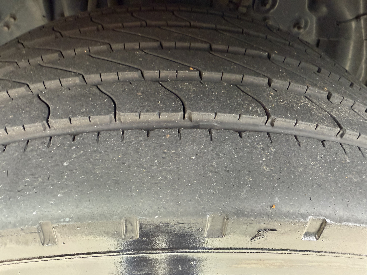 Scania P410 4X2 Palfinger PK 13001 - Kranbil: bilde 2 Scania P410 4X2 Palfinger PK 13001 - Kranbil: bilde 2