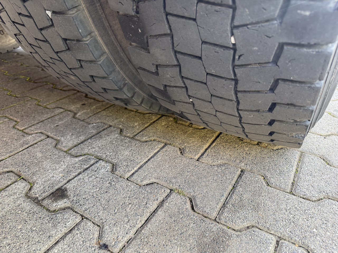 Scania R380 6X2*4 Kipper mit Kran HIAB 220 - Tippbil, Kranbil: bilde 4 Scania R380 6X2*4 Kipper mit Kran HIAB 220 - Tippbil, Kranbil: bilde 4