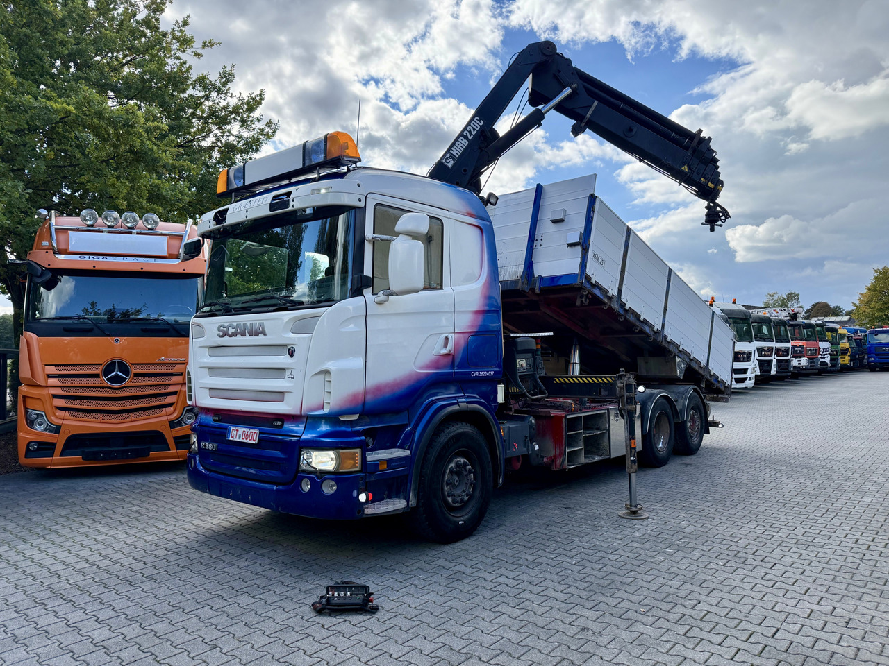 Scania R380 6X2*4 Kipper mit Kran HIAB 220 - Tippbil, Kranbil: bilde 1 Scania R380 6X2*4 Kipper mit Kran HIAB 220 - Tippbil, Kranbil: bilde 1