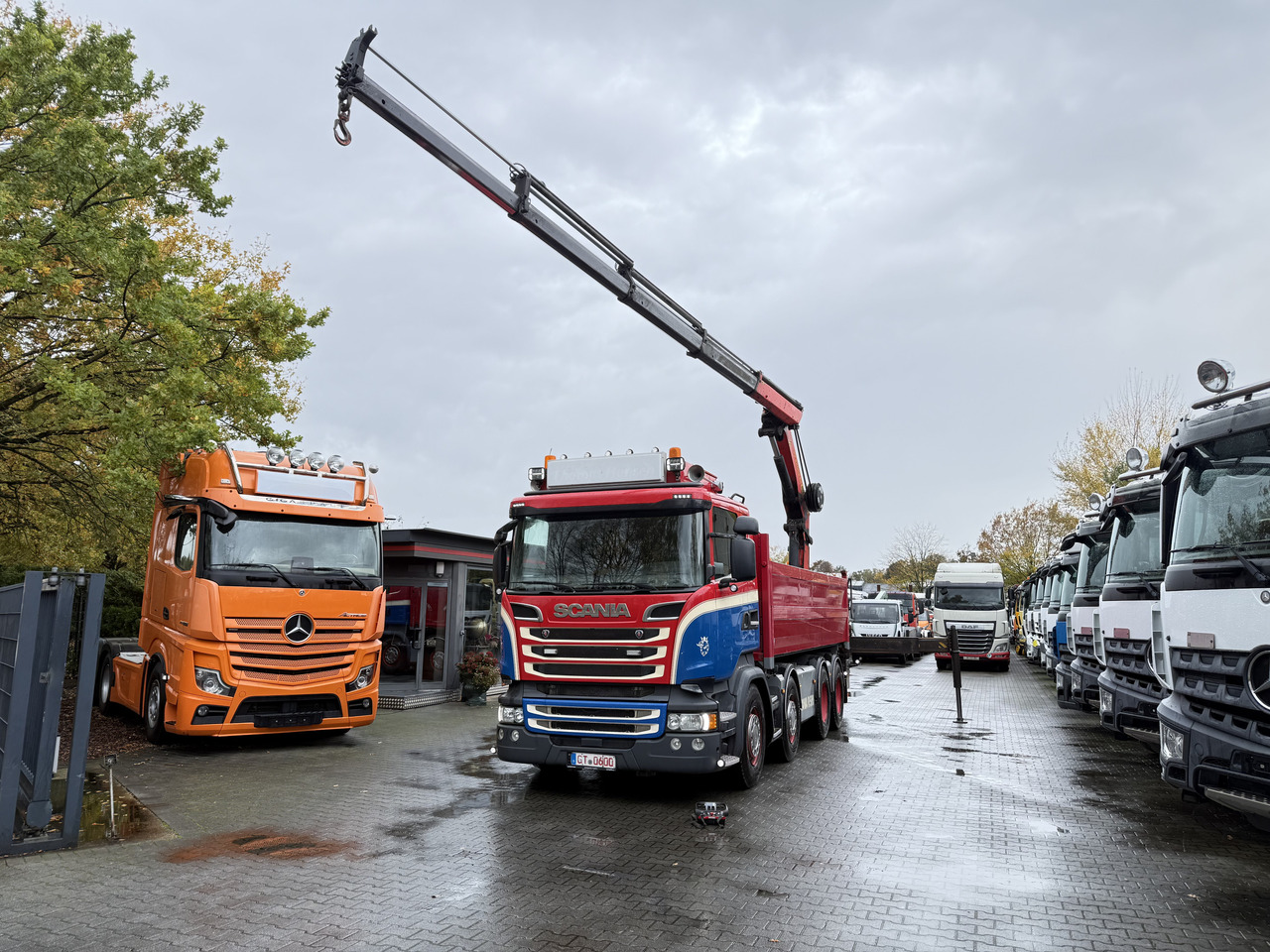 Scania R580 V8 8X4 Kipper Kran Palfinger 22002 - Tippbil, Kranbil: bilde 2 Scania R580 V8 8X4 Kipper Kran Palfinger 22002 - Tippbil, Kranbil: bilde 2