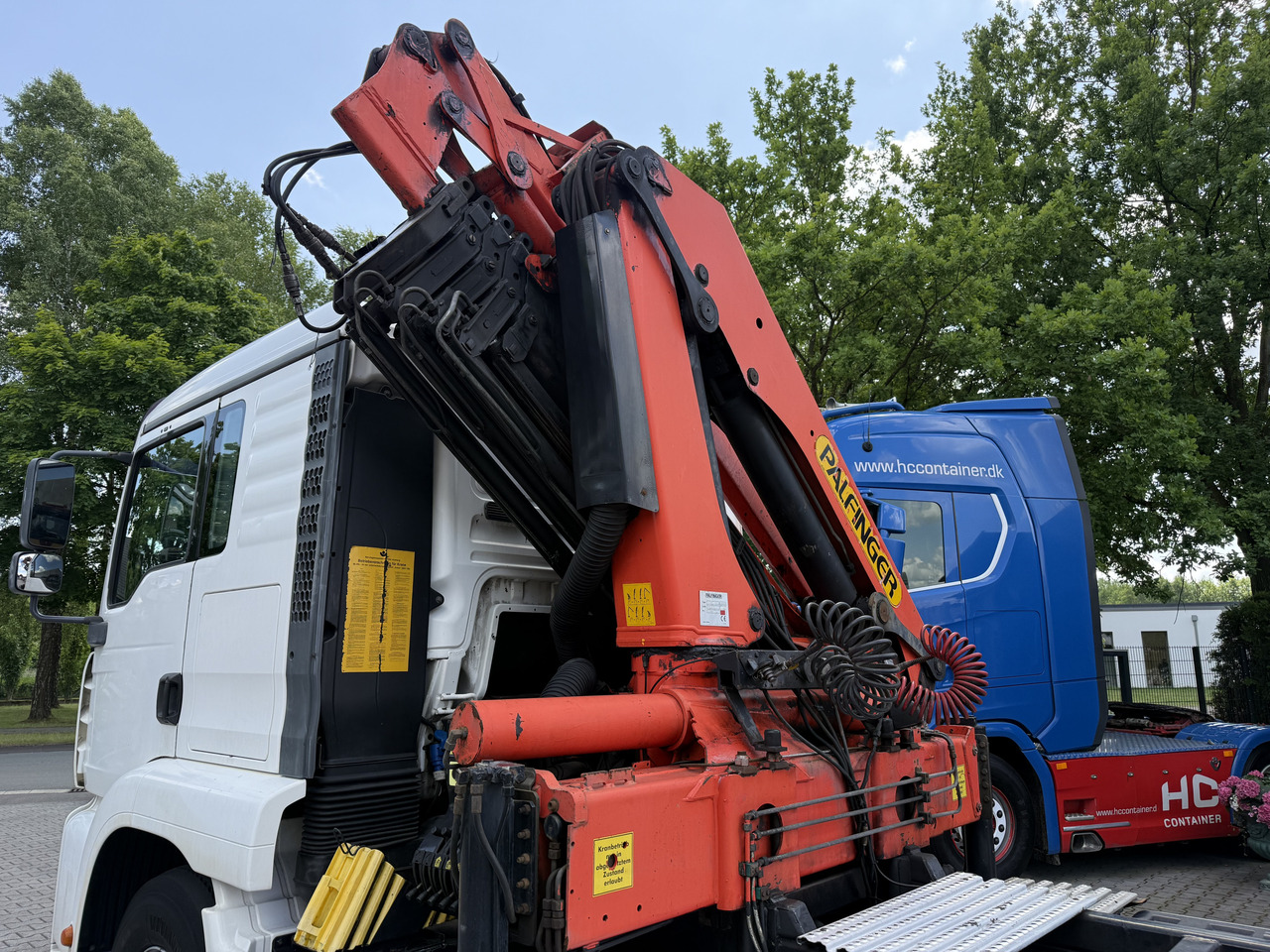 Leie MAN TGA 18.430 Kran Palfinger 16502 Jib 26.5 Meter MAN TGA 18.430 Kran Palfinger 16502 Jib 26.5 Meter: bilde 15 Leie MAN TGA 18.430 Kran Palfinger 16502 Jib 26.5 Meter MAN TGA 18.430 Kran Palfinger 16502 Jib 26.5 Meter: bilde 15