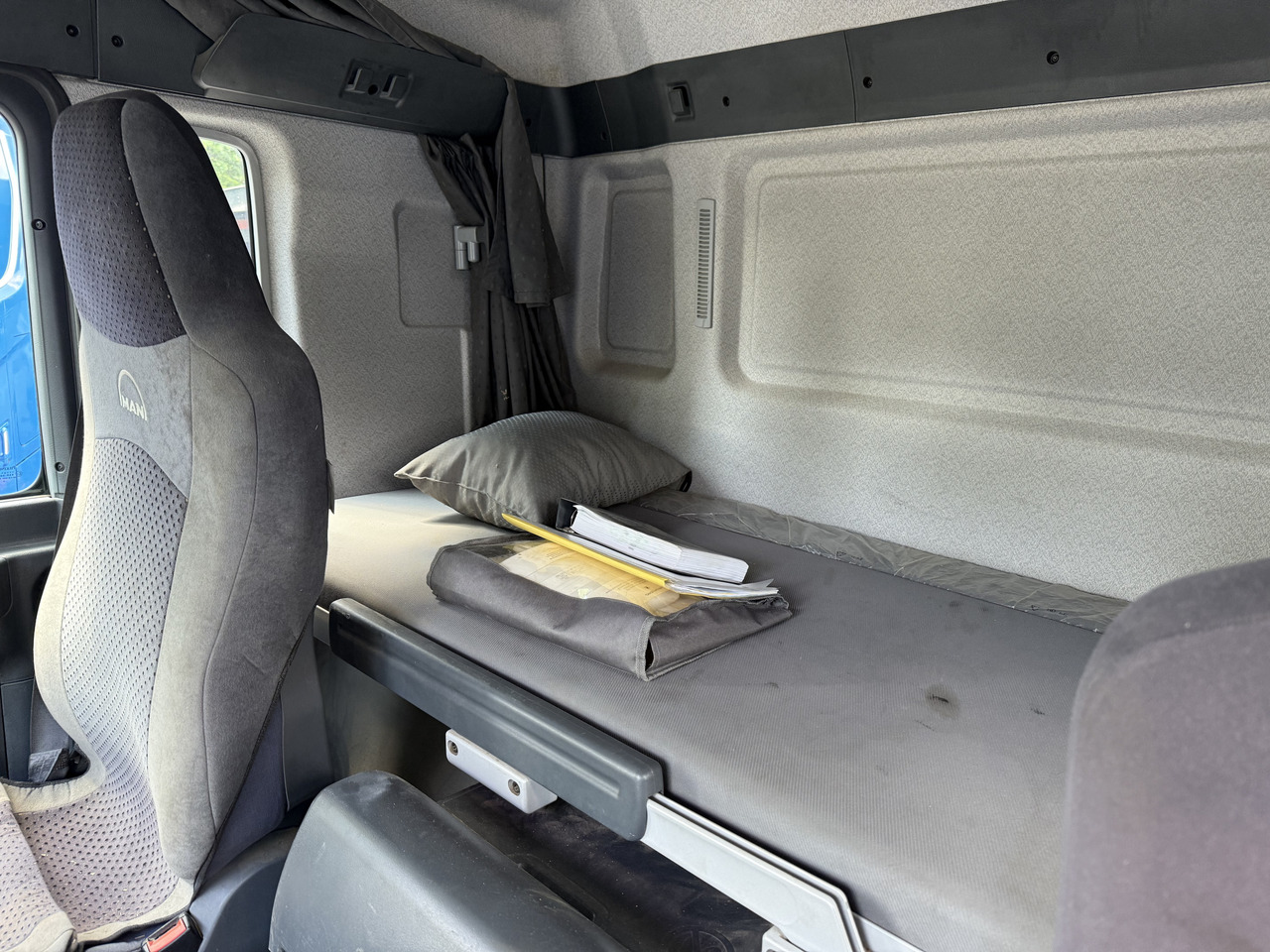 Leie MAN TGA 18.430 Kran Palfinger 16502 Jib 26.5 Meter MAN TGA 18.430 Kran Palfinger 16502 Jib 26.5 Meter: bilde 7 Leie MAN TGA 18.430 Kran Palfinger 16502 Jib 26.5 Meter MAN TGA 18.430 Kran Palfinger 16502 Jib 26.5 Meter: bilde 7