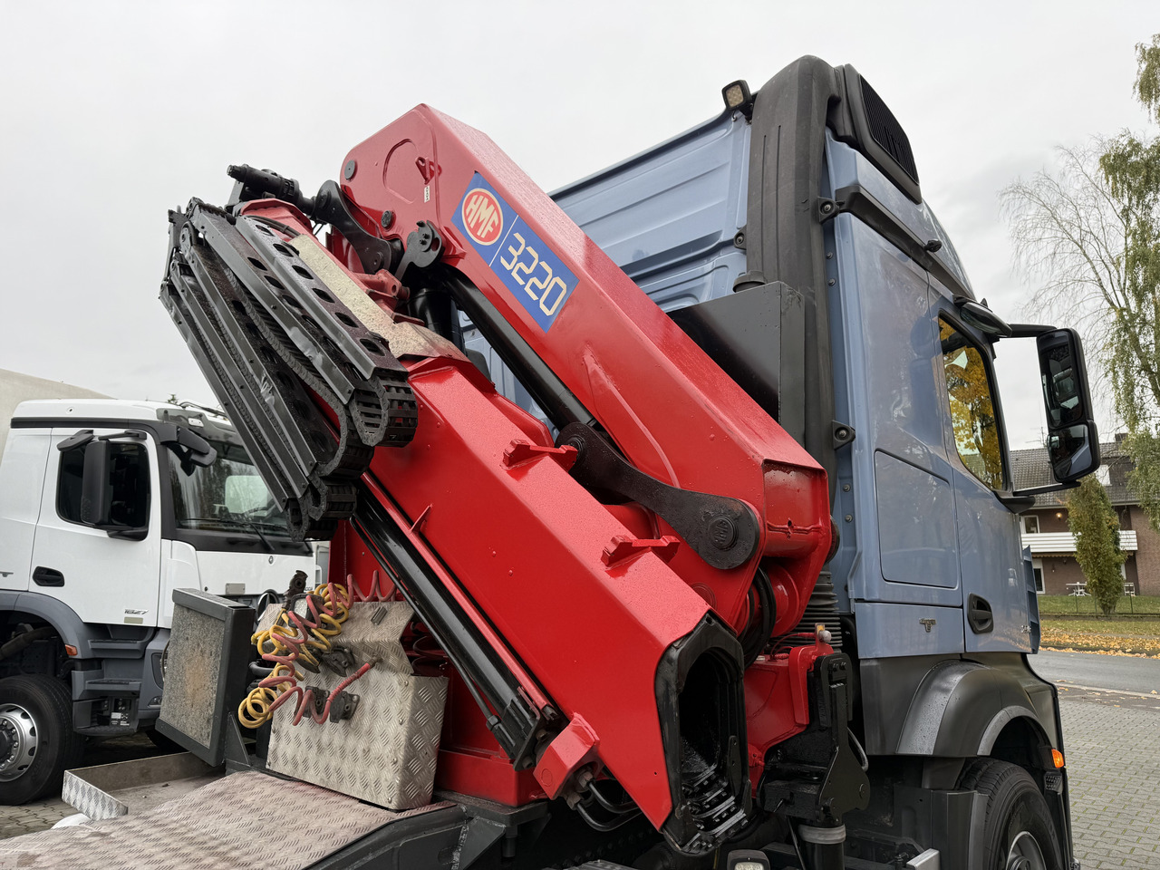 Mercedes-Benz Actros 2548 LS 6X2 Kran HMF 3220 bis 16 Meter - Trekkvogn: bilde 2 Mercedes-Benz Actros 2548 LS 6X2 Kran HMF 3220 bis 16 Meter - Trekkvogn: bilde 2