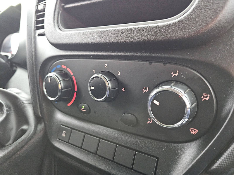 Varebil med skap Iveco Daily 40C15 3.0 ltr: bilde 11