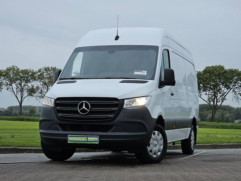 Mercedes-Benz Sprinter 317 L2H2 Navi RWD - Kassebil: bilde 1 Mercedes-Benz Sprinter 317 L2H2 Navi RWD - Kassebil: bilde 1