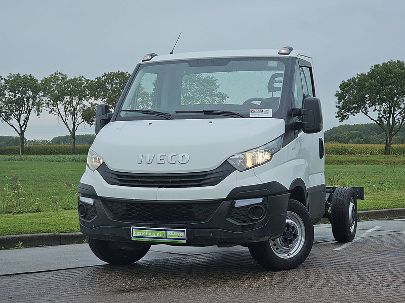 Iveco Daily 35 S 12 CHASSIS - Varebil: bilde 1 Iveco Daily 35 S 12 CHASSIS - Varebil: bilde 1