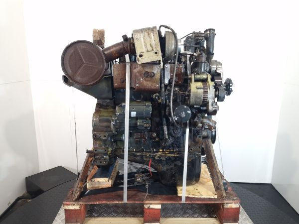 Komatsu/Cummins S4D102E-1/4BT3.9 Engine (Plant) - Motor for Bygg og anlegg: bilde 4 Komatsu/Cummins S4D102E-1/4BT3.9 Engine (Plant) - Motor for Bygg og anlegg: bilde 4