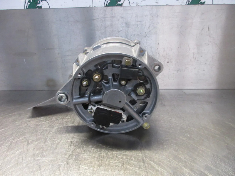 Iveco 0 120 689 524 BOSCH DYNAMO IVECO EURO 2 NIEUWE OP VOORRAAD - Dynamo for Lastebil: bilde 4 Iveco 0 120 689 524 BOSCH DYNAMO IVECO EURO 2 NIEUWE OP VOORRAAD - Dynamo for Lastebil: bilde 4