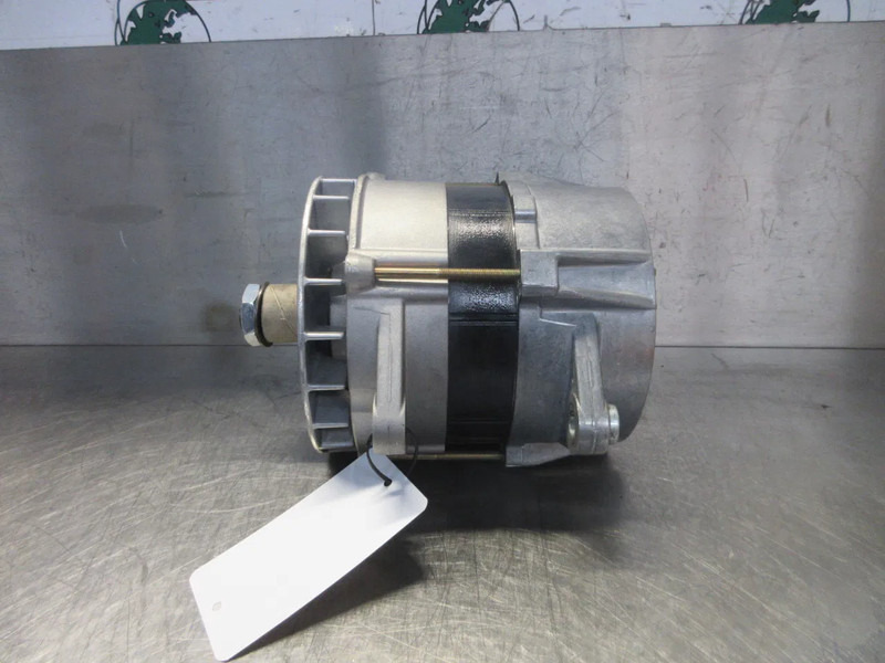 Iveco 0 120 689 524 BOSCH DYNAMO IVECO EURO 2 NIEUWE OP VOORRAAD - Dynamo for Lastebil: bilde 3 Iveco 0 120 689 524 BOSCH DYNAMO IVECO EURO 2 NIEUWE OP VOORRAAD - Dynamo for Lastebil: bilde 3