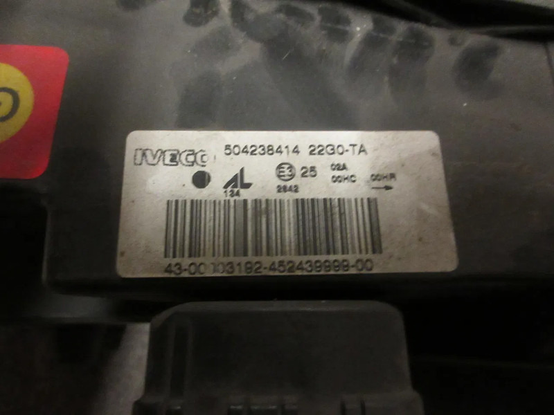 Iveco 504238414 KOPLAMP STRALIS EURO 5 RECHTS - Frontlys for Lastebil: bilde 5 Iveco 504238414 KOPLAMP STRALIS EURO 5 RECHTS - Frontlys for Lastebil: bilde 5