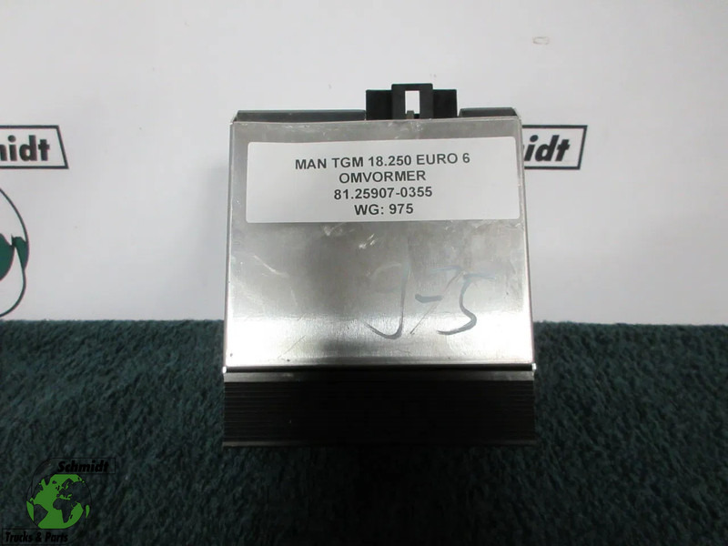 MAN 81.25907-0355 VOLTAGE CONVERTER MAT TGM EURO 6 - Elektrisk system for Lastebil: bilde 1 MAN 81.25907-0355 VOLTAGE CONVERTER MAT TGM EURO 6 - Elektrisk system for Lastebil: bilde 1