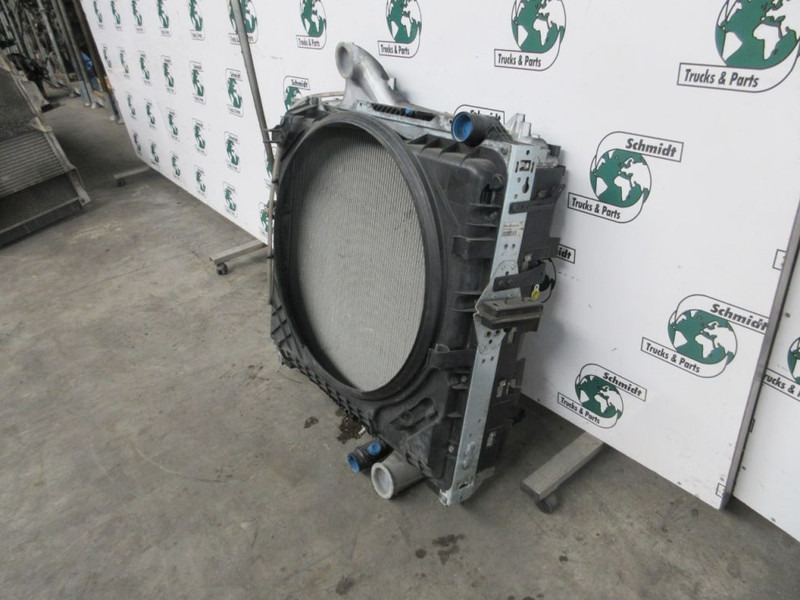 Renault 7422174115 RADIATEUR RENAULT T 460 EURO 6 - Radiator for Lastebil: bilde 2 Renault 7422174115 RADIATEUR RENAULT T 460 EURO 6 - Radiator for Lastebil: bilde 2