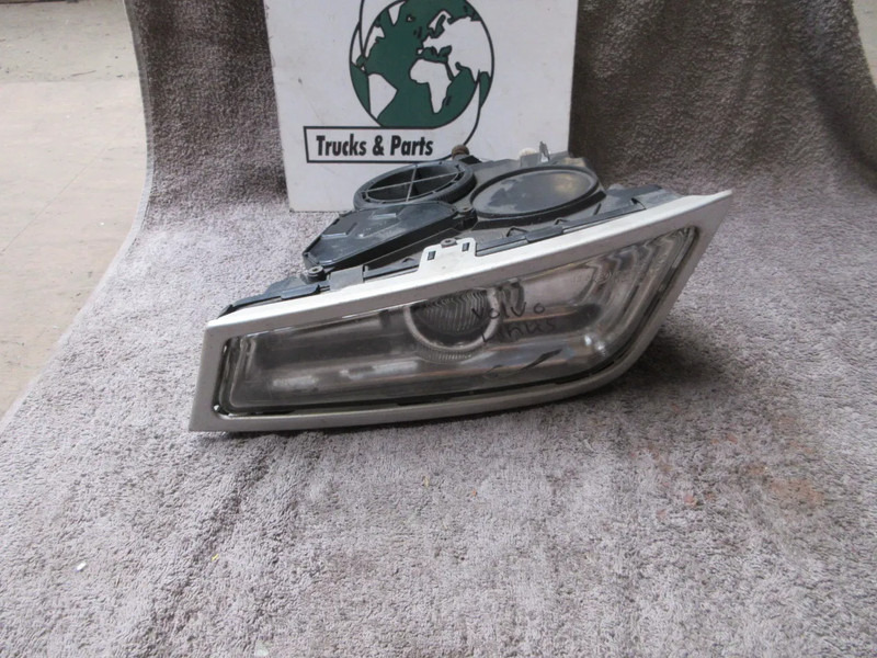 Volvo 21297917 // 21297918 MISTLAMP VOLVO FH SERIE EURO 5 RECHTS EN LINKS - Tåkelys for Lastebil: bilde 4 Volvo 21297917 // 21297918 MISTLAMP VOLVO FH SERIE EURO 5 RECHTS EN LINKS - Tåkelys for Lastebil: bilde 4