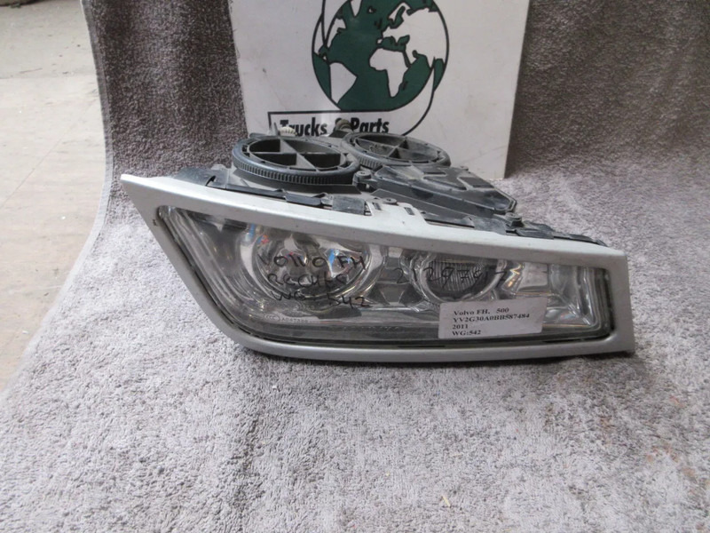 Volvo 21297917 // 21297918 MISTLAMP VOLVO FH SERIE EURO 5 RECHTS EN LINKS - Tåkelys for Lastebil: bilde 3 Volvo 21297917 // 21297918 MISTLAMP VOLVO FH SERIE EURO 5 RECHTS EN LINKS - Tåkelys for Lastebil: bilde 3