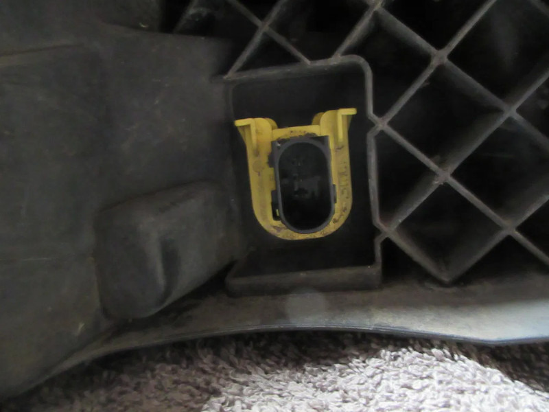 Volvo 82140763 MISTLAMP VOLVO FH SERIE EURO 6 - Tåkelys for Lastebil: bilde 4 Volvo 82140763 MISTLAMP VOLVO FH SERIE EURO 6 - Tåkelys for Lastebil: bilde 4