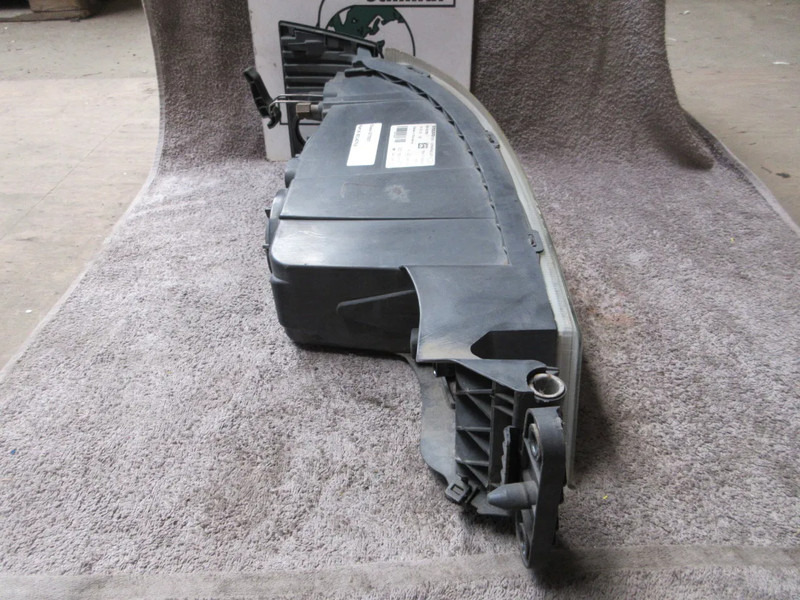 Volvo 82140763 MISTLAMP VOLVO FH SERIE EURO 6 - Tåkelys for Lastebil: bilde 2 Volvo 82140763 MISTLAMP VOLVO FH SERIE EURO 6 - Tåkelys for Lastebil: bilde 2