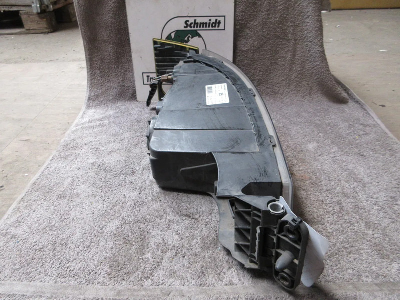 Volvo 84186279 MISTLAMP VOLVO LINKS FH SERIE EURO 6 - Tåkelys for Lastebil: bilde 2 Volvo 84186279 MISTLAMP VOLVO LINKS FH SERIE EURO 6 - Tåkelys for Lastebil: bilde 2