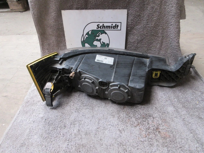 Volvo 84186279 MISTLAMP VOLVO LINKS FH SERIE EURO 6 - Tåkelys for Lastebil: bilde 3 Volvo 84186279 MISTLAMP VOLVO LINKS FH SERIE EURO 6 - Tåkelys for Lastebil: bilde 3